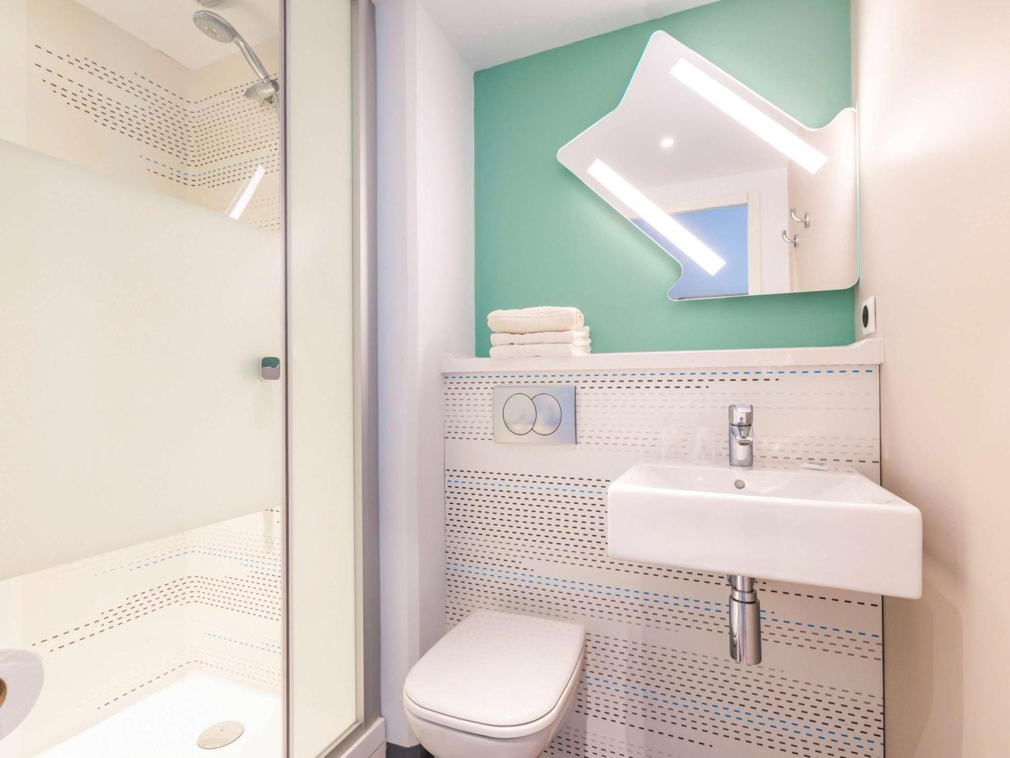 Ibis Budget Rennes Rte Lorient Экстерьер фото