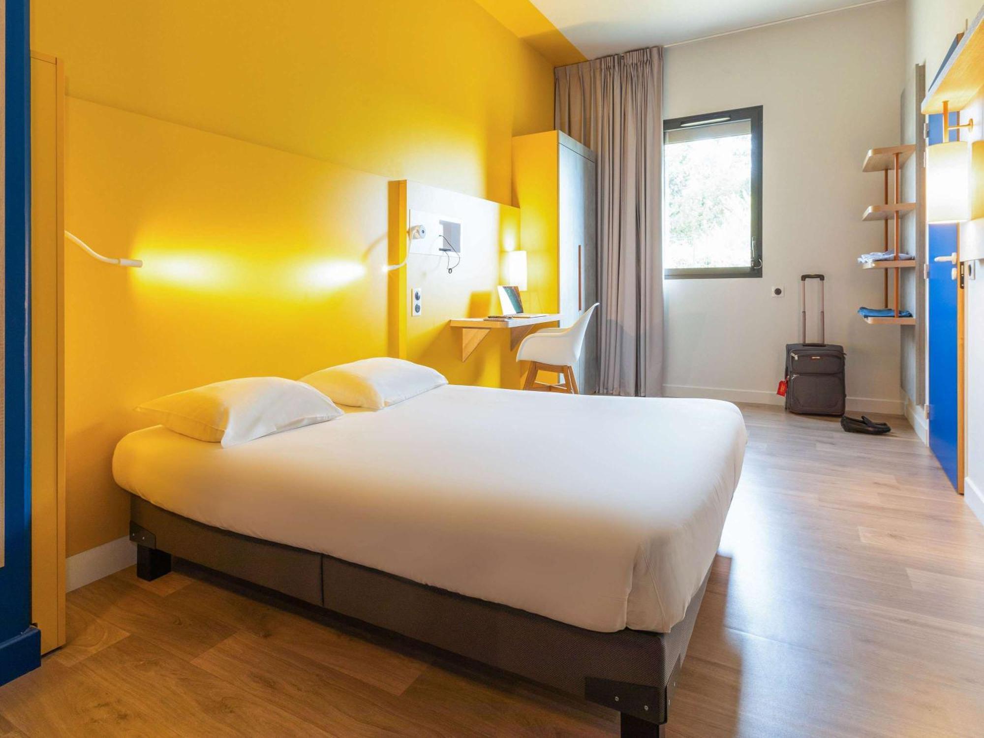 Ibis Budget Rennes Rte Lorient Экстерьер фото