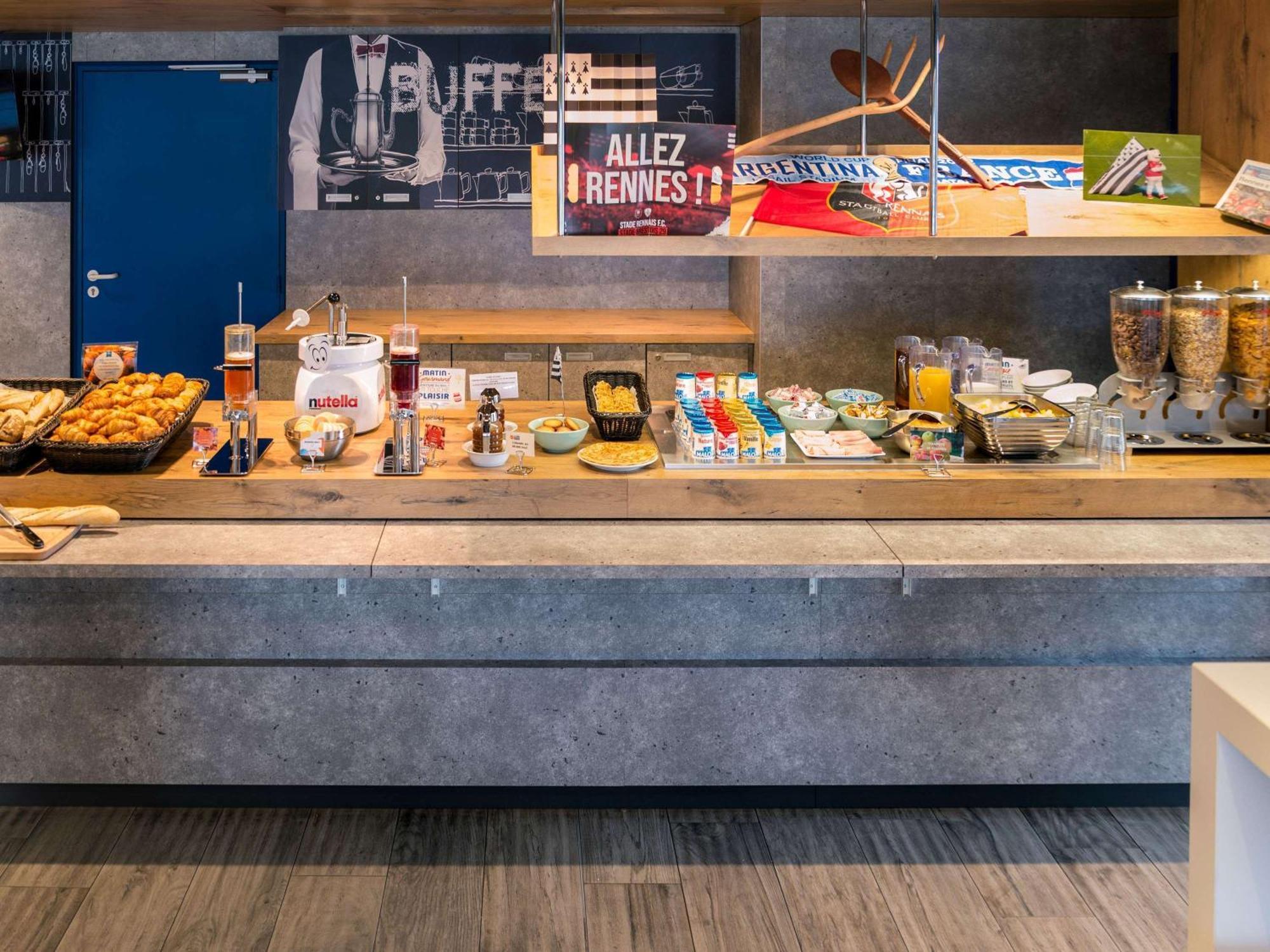 Ibis Budget Rennes Rte Lorient Экстерьер фото