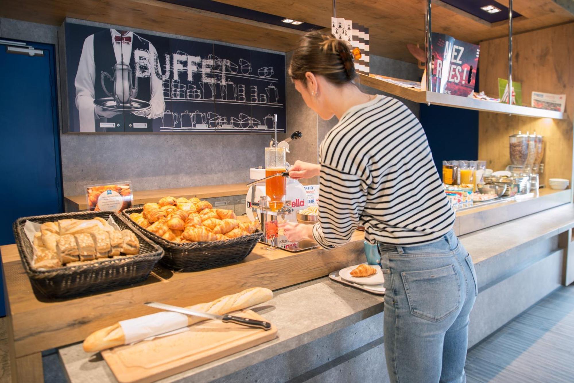Ibis Budget Rennes Rte Lorient Экстерьер фото